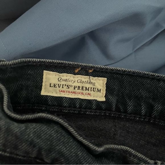 Levi’s Premium Button Fly 501 Dark Jeans - Picture 6 of 7